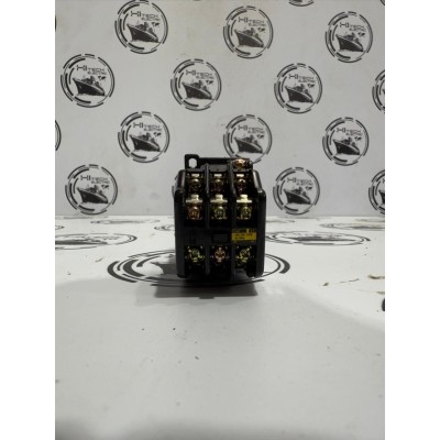Fuji Electric SRC50-2F/X Magnetic Contactor Relay
