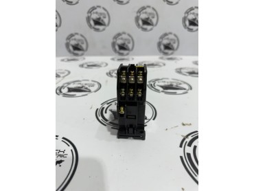 Fuji Electric SRC50-2F/X Magnetic Contactor Relay