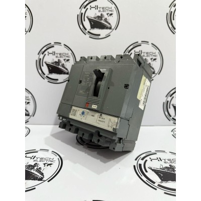 MCCB (Moulded Case Circuit Breaker)